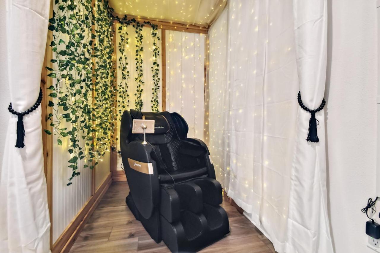 Plush Sheets, Games!, Huge Backyard, Massage Chair Tampa Eksteriør bilde